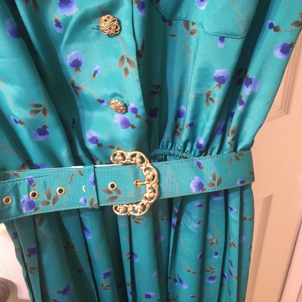 Silky Vintage Turquoise shirtdress - Picture 3 of 4